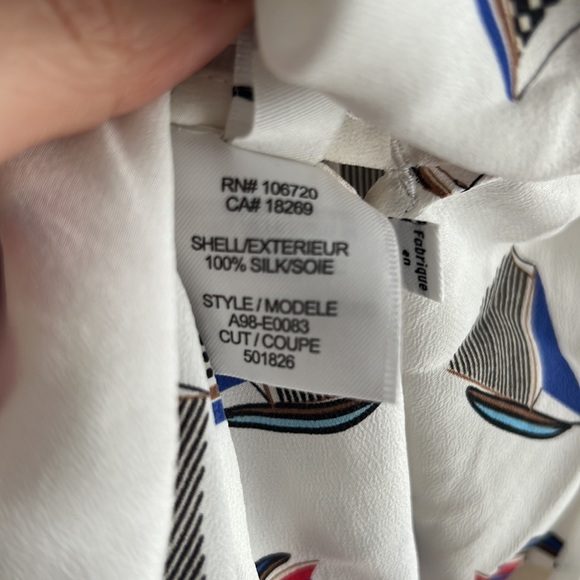 EQUIPMENT FEMME Nautical Sailboat Print 100% Silk - Picture 8 of 8